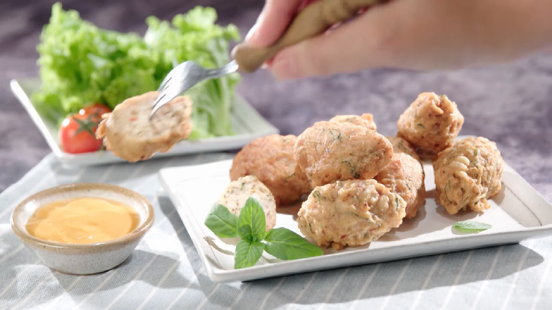 Món ruốc chiên lá quế vừa lạ lại vừa quen