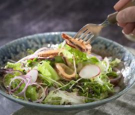 Món salad mực ống đơn giản mà ngon miệng