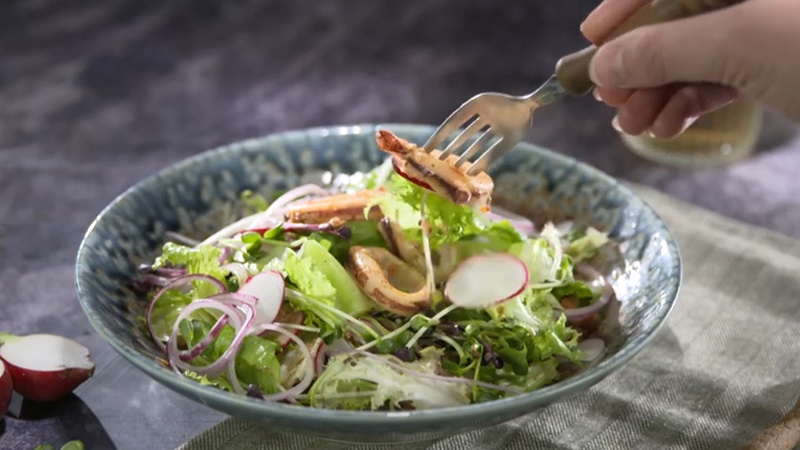 Món salad mực ống đơn giản mà ngon miệng