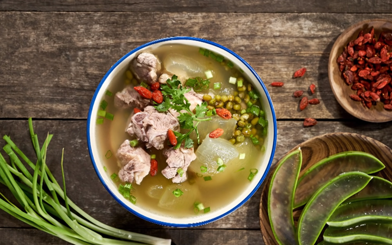 Món canh sườn nha đam thanh mát bổ dưỡng
