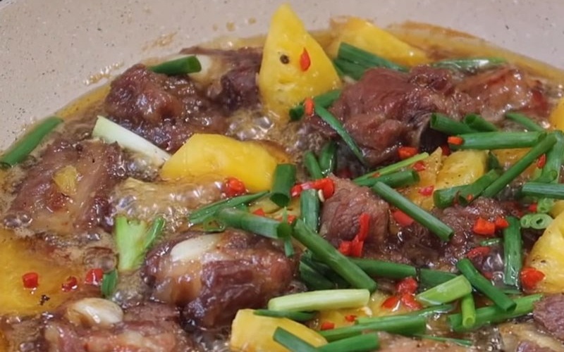 Món sườn kho khóm ngon đậm đà hấp dẫn