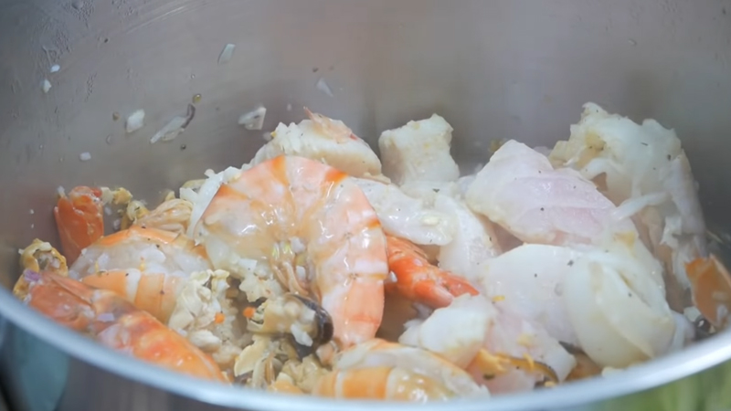 Xào hải sản