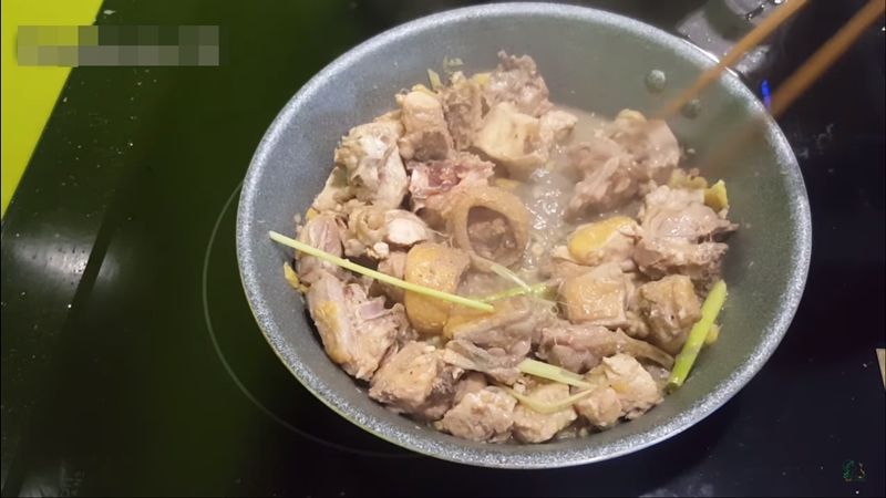 Rang thịt gà