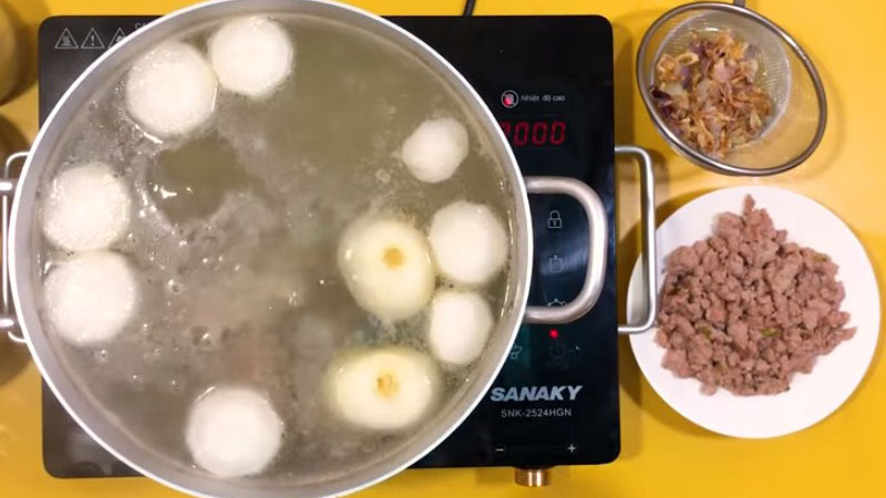 Nấu nước dùng