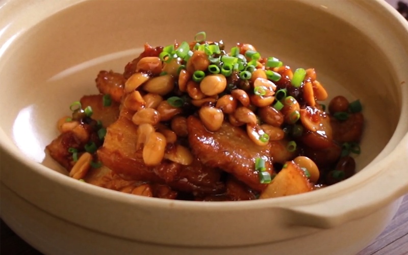 Món thịt ba chỉ kho đậu phộng béo bùi thơm ngon