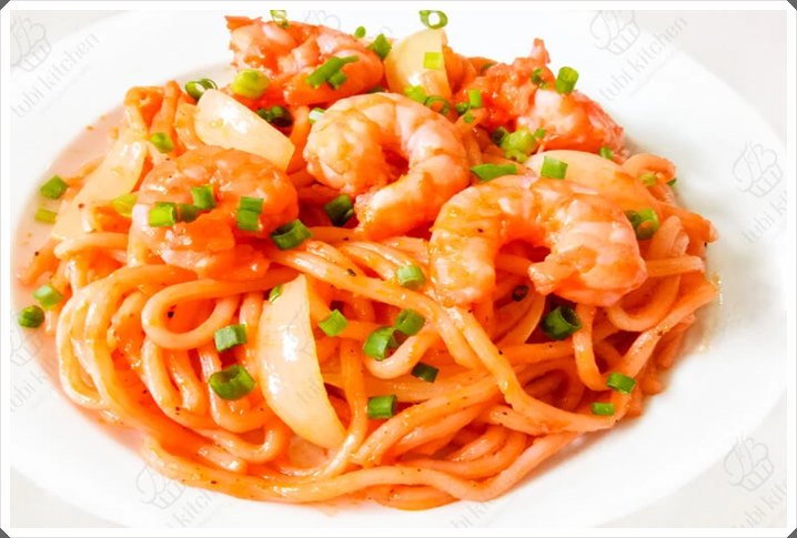 Mỳ ý xào tôm bạc