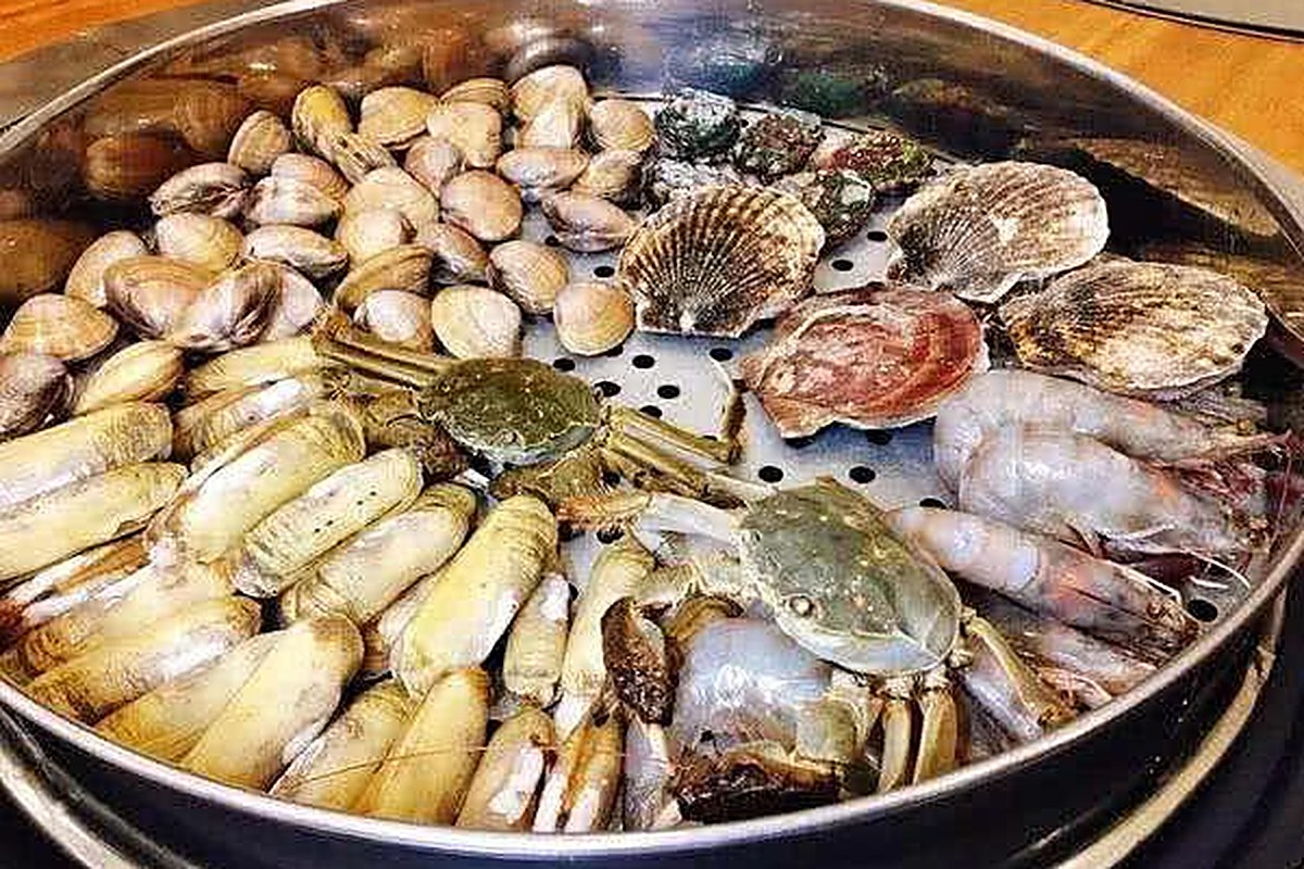 Hải sản tươi cảng cá Hòa Lộc