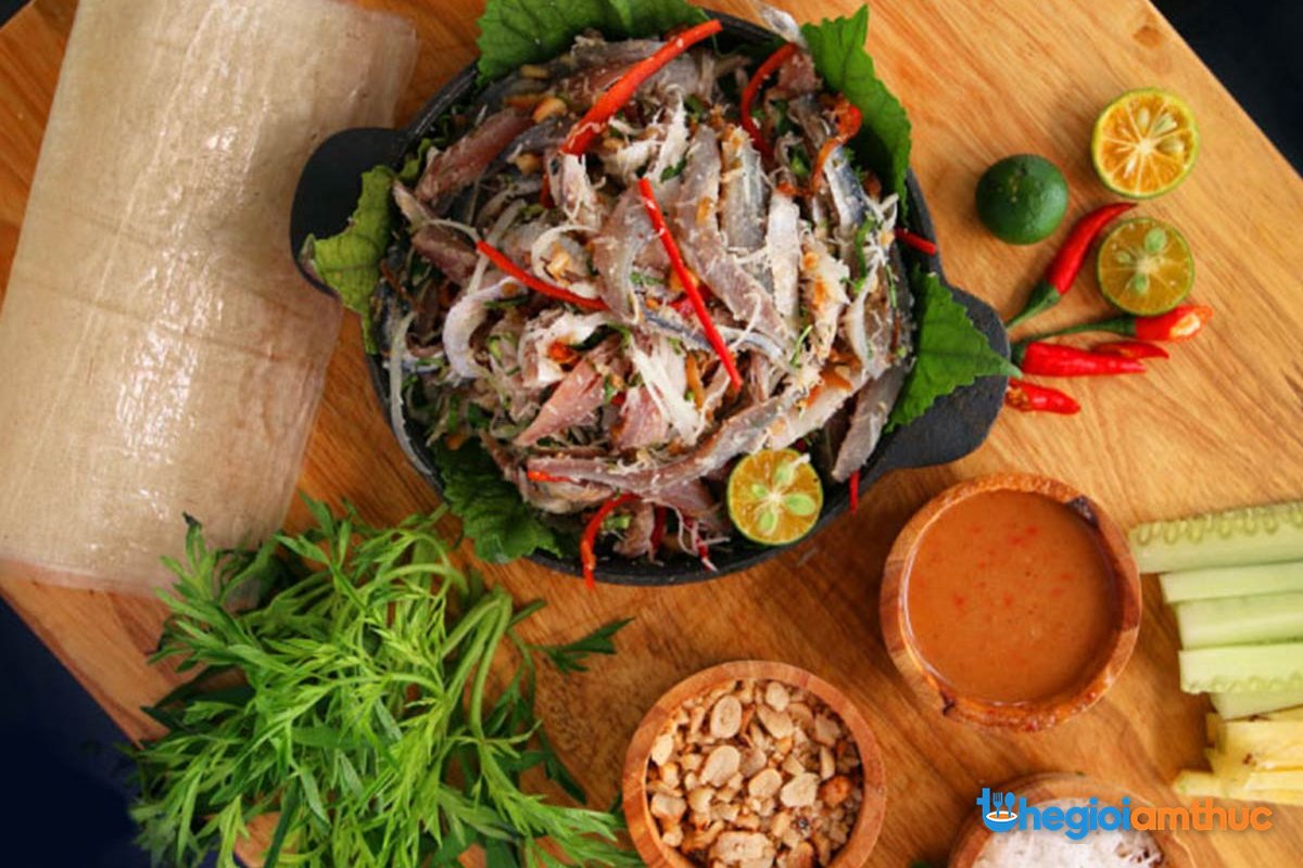 Gỏi cá Biên Hòa – món ngon đặc sản Đồng Nai với nước sốt thịt trứ danh